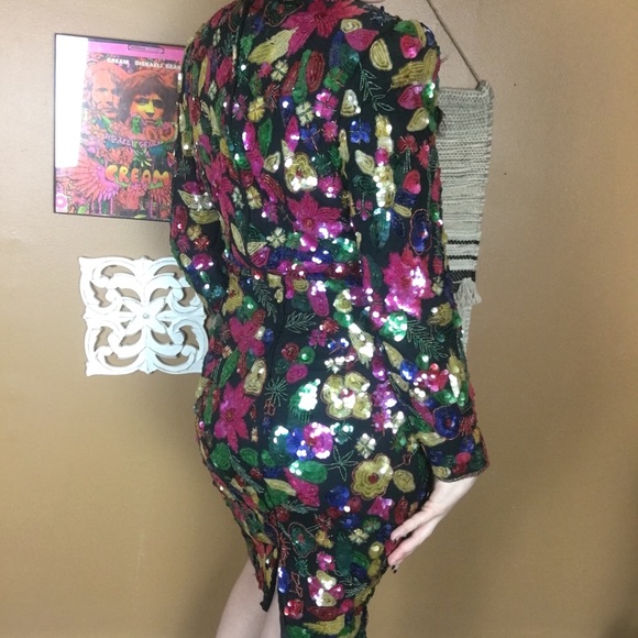 VINTAGE / 100% silk fully beaded cocktail dress - Picture 4 of 8